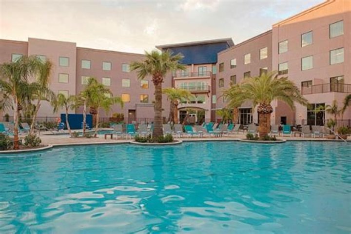 43+ EXCELLENT Hotels Near Mesa Marin Raceway in Bakersfield (CA)