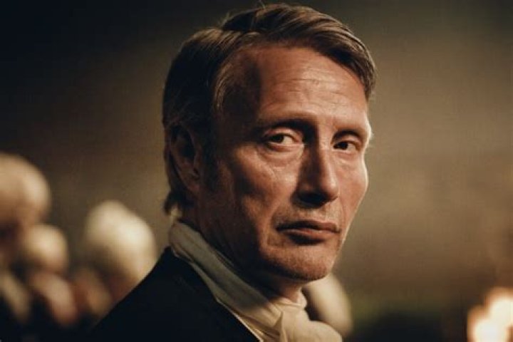 8 fotograf&iacute;as de Mads Mikkelsen que prueban que la edad le sienta bien
