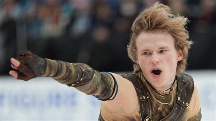 A Journey To His Hockey Hometown