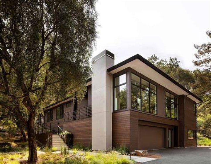 About Kelly Macdonald Modern Homes Team