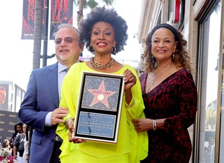 Actress Jenifer Lewis returns to her home to St. Louis to speak at her