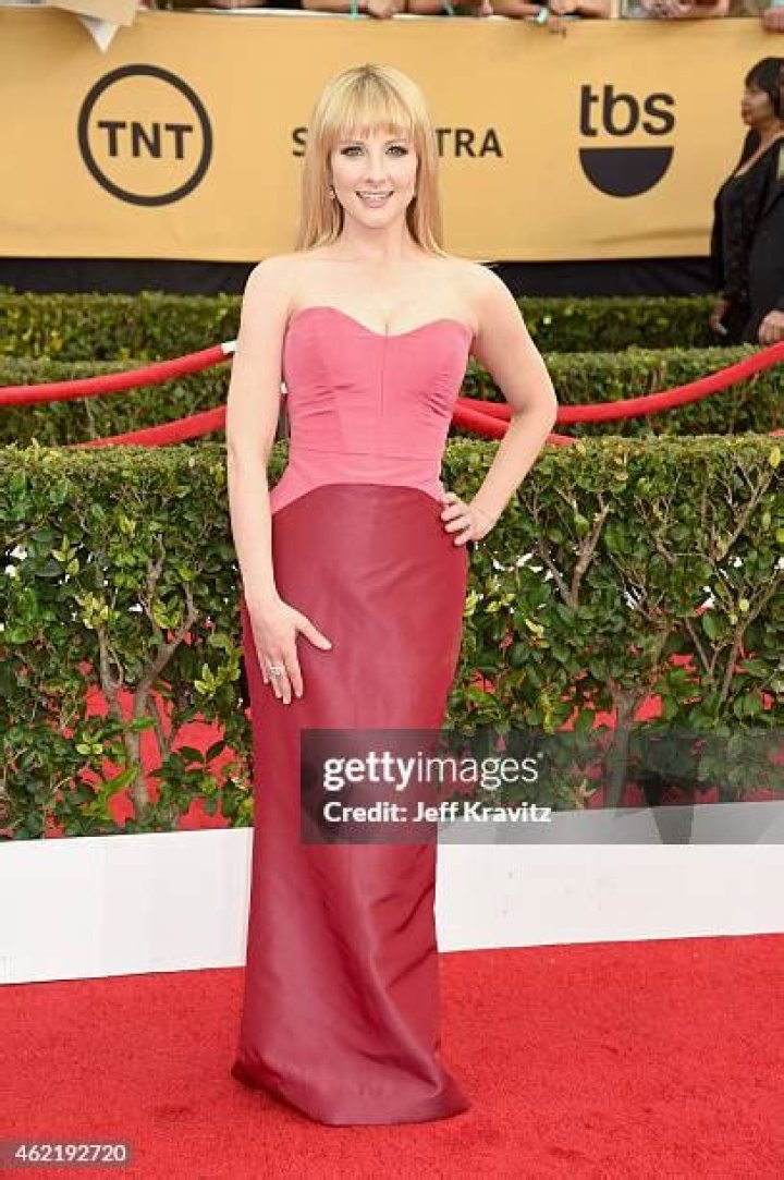Actress Melissa Rauch attends the premiere of "The Nice Guys" at TCL