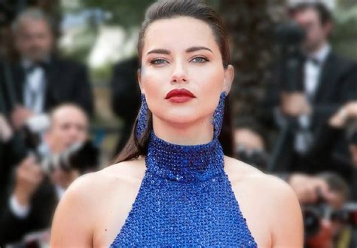 Adriana Lima Valene Martz