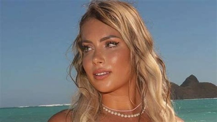Alex Hottest Bikini Images, Topless Wallpapers Gallery