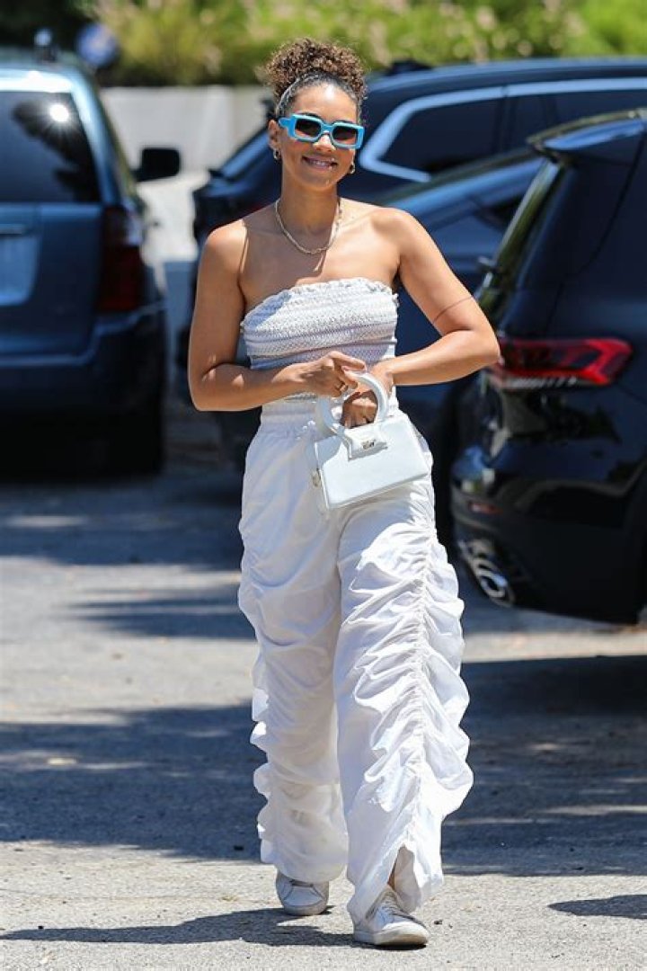 Alexandra Shipp Style, Clothes, Outfits and Fashion • CelebMafia
