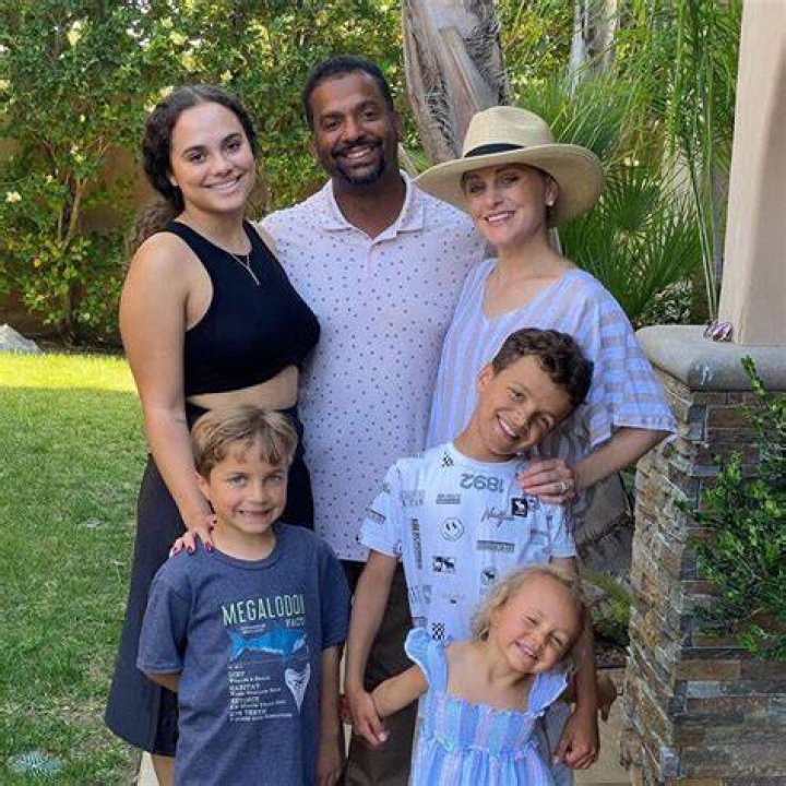 Alfonso Ribeiro & Family from Stars Celebrate Christmas 2015 E! News