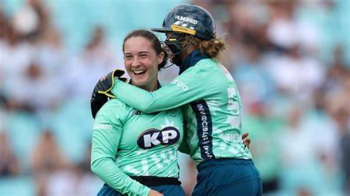 Alice Capsey picked up 3 for 15 in 20 balls