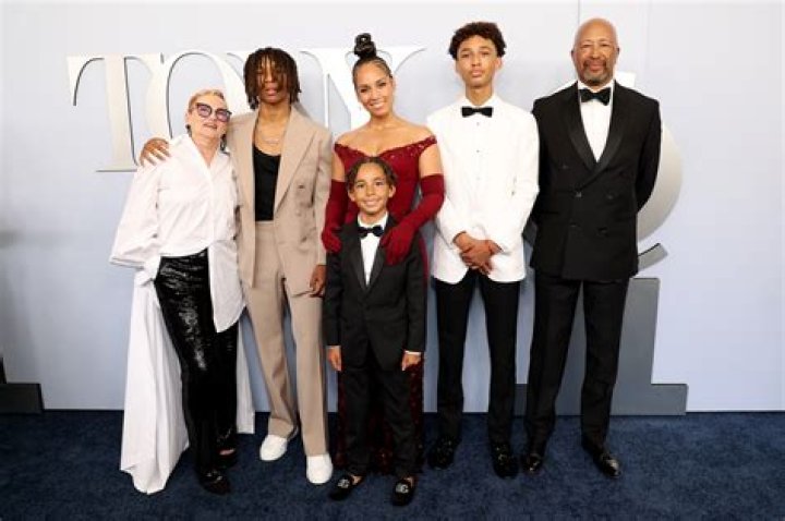 Alicia Keys said her white mother was often mistaken for her manager
