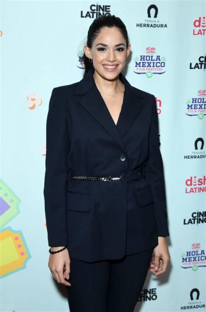All about celebrity Ariana Guerra! Watch list of Movies online 9 1 1