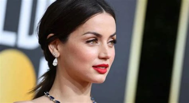 Ana de Armas Age, Net Worth, Husband, Family, Height and Biography