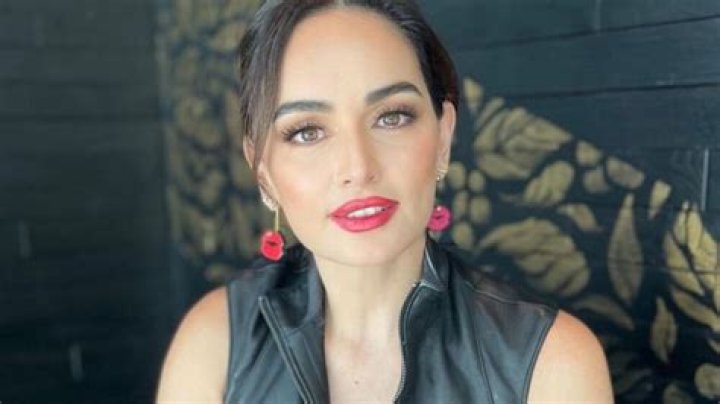 Ana de la Reguera tiene una hermana mayor