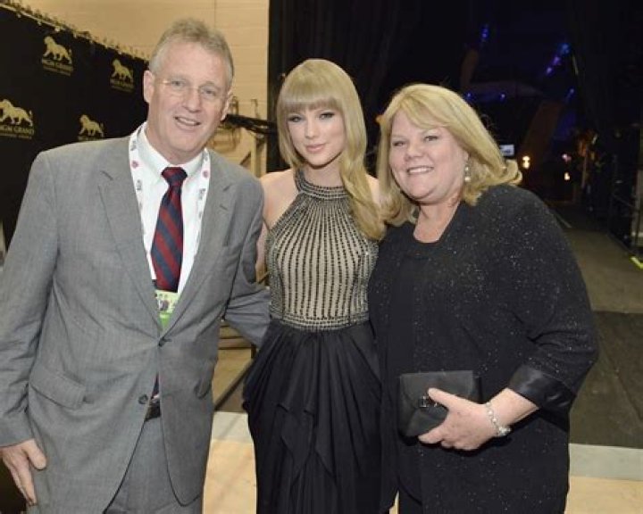 Andrea Swift Taylor Swift Wiki Fandom