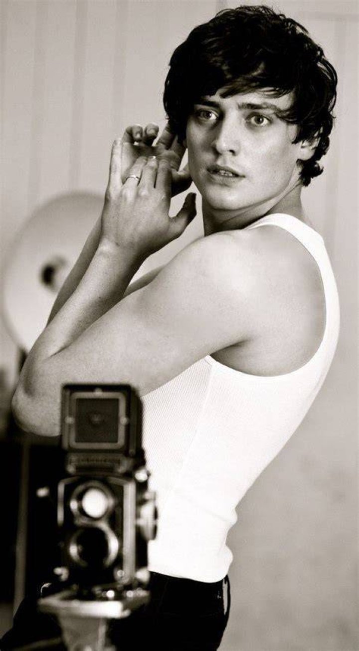 Aneurin Barnard Alchetron, The Free Social Encyclopedia