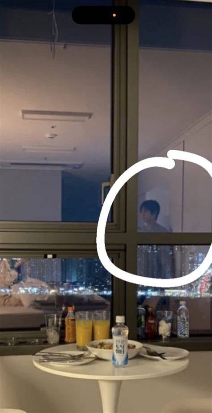 Anonymous SNS user accuses RIIZE's Seunghan of visiting a hotel with an