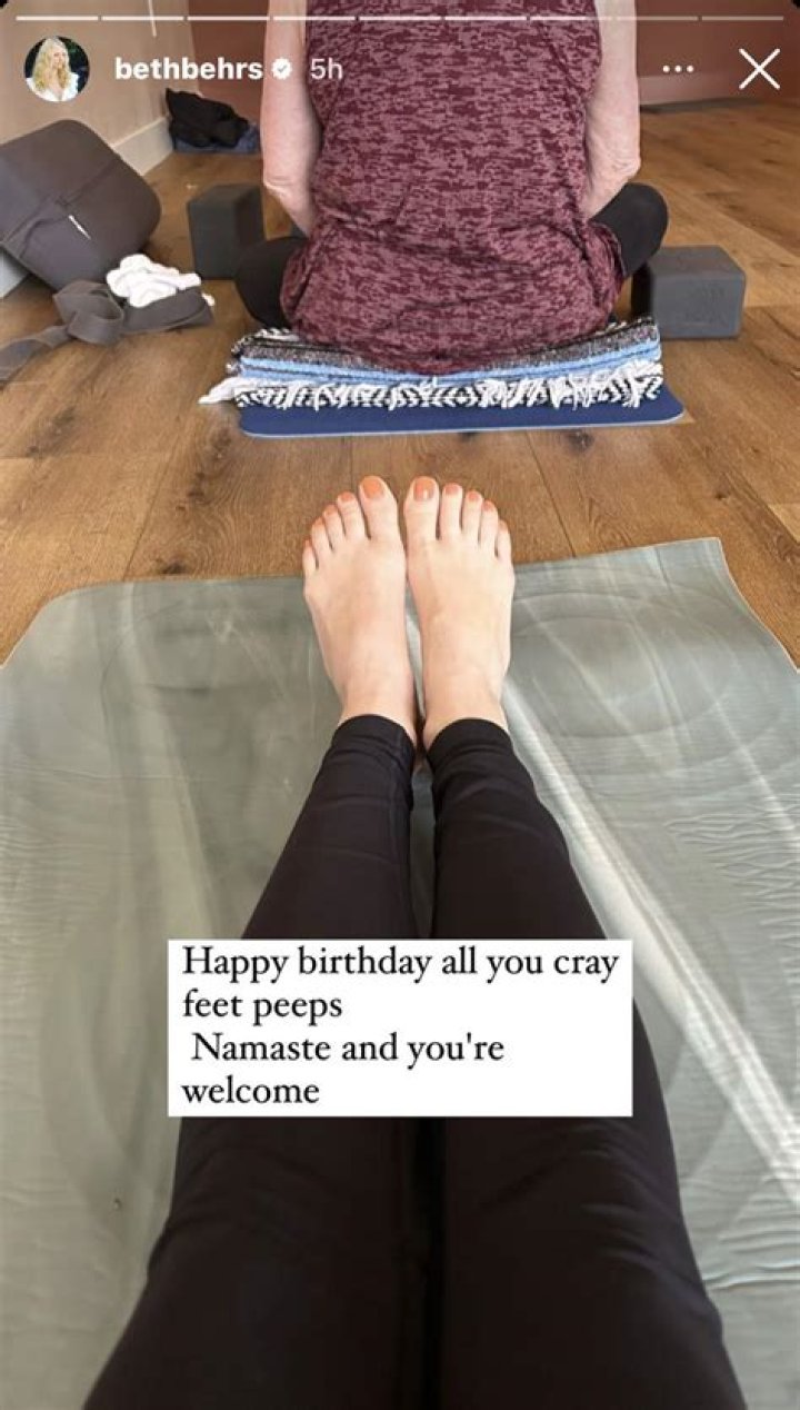 Beth Behrs r/celebrity_soles