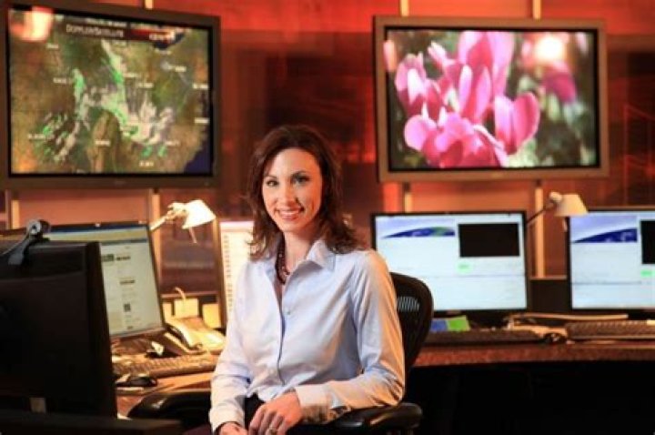 Betsy Kling (wkyc weather) Wiki Biography, age, height, salary, husband