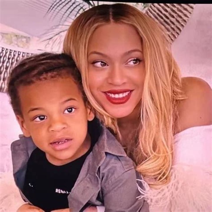Beyonce Shares Adorable New Pictures Of Her Twins Rumi & Sir Carter