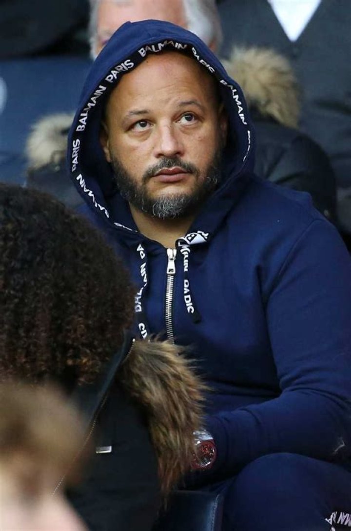 Biographie de Hicham Bendaoud que saiton du partenaire de Vitaa