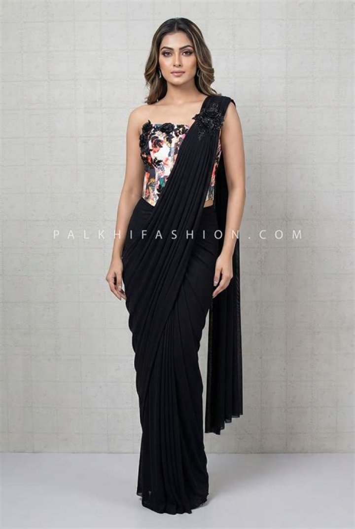 Black Embroidered Pleated Saree Design by Premya By Manishii at Pernia