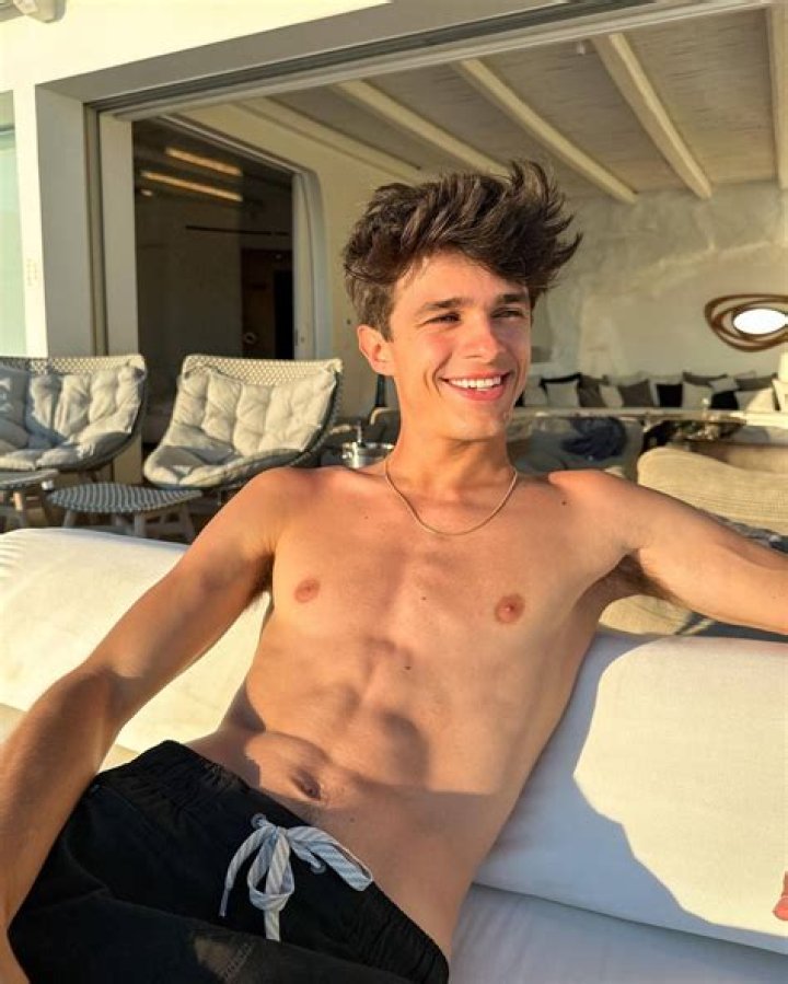 Brent Rivera, Celebrity Tattoos, Celebrity Dads, Emo Guys, Cute Guys