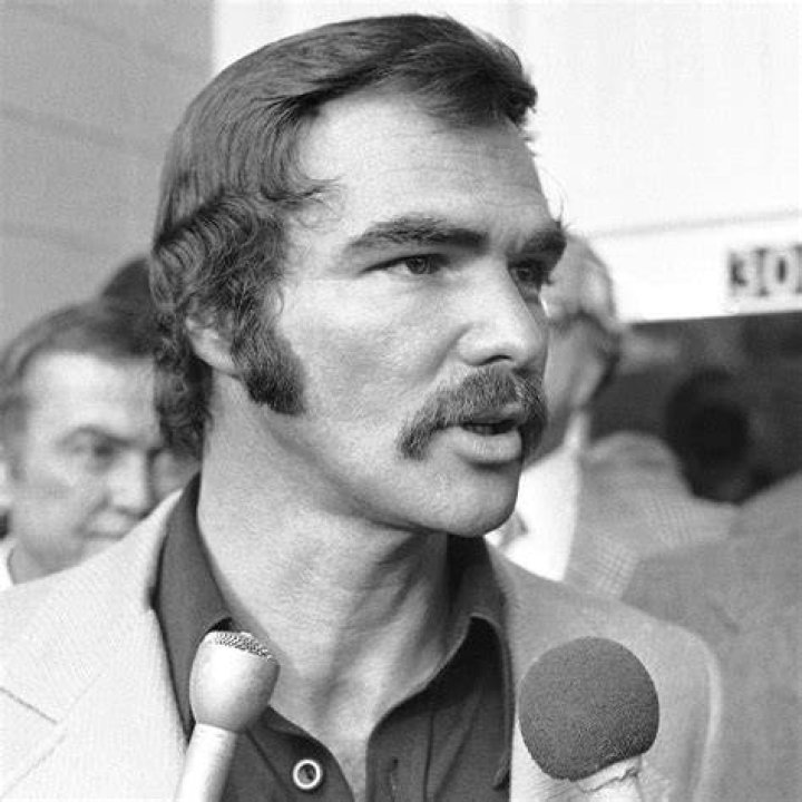 Burt Reynolds' height, weight. A legendary sexsymbol