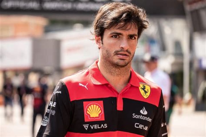 Carlos Sainz All i want for Christmas 🎉🎉🎉 r/formula1