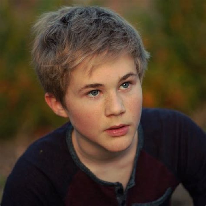 Casey Simpson Height Age Weight Wiki Biography & Net Worth Famed Star