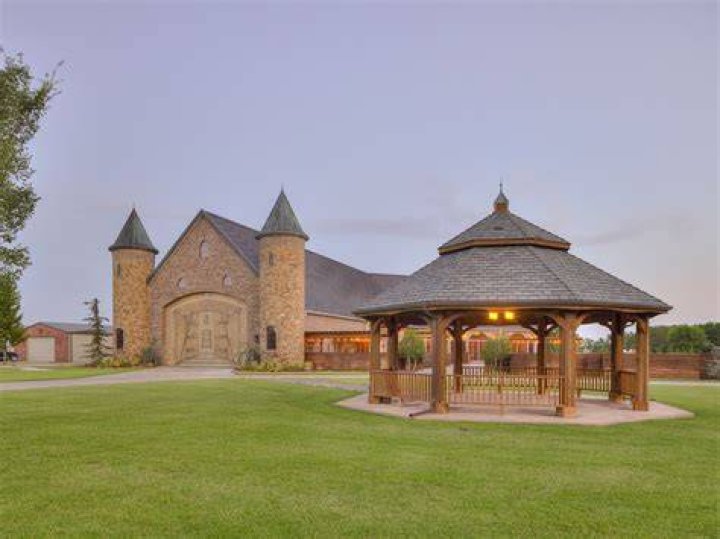 Castle in Oklahoma City to Sell with NoReserve on October 31 with