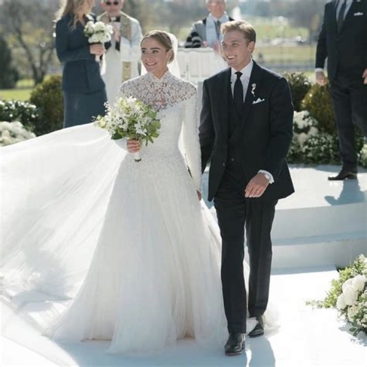 Celebrity Wedding Famous Weddings 2217157 Weddbook
