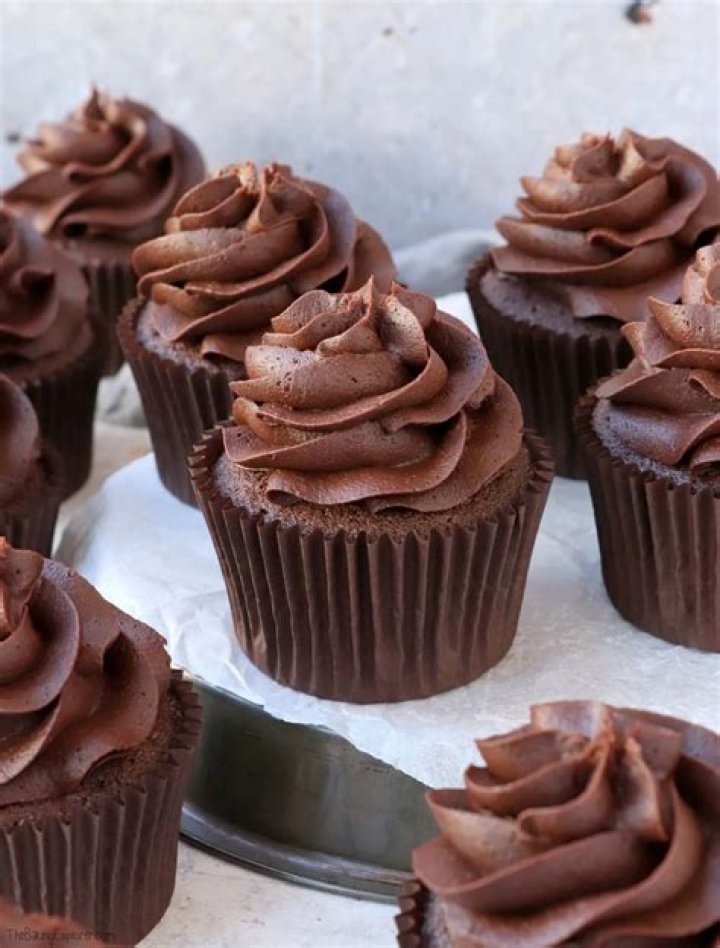 Chocolate Cupcakes. Pearl and Laces themed party! (c) Tricia Lucas
