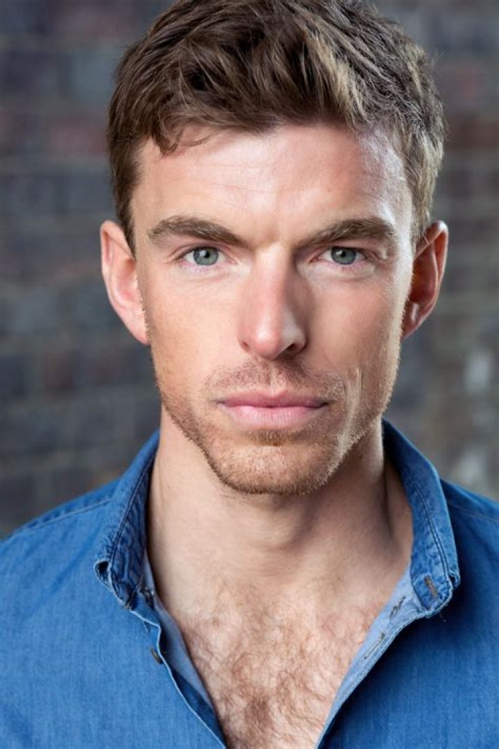 Chris J Gordon