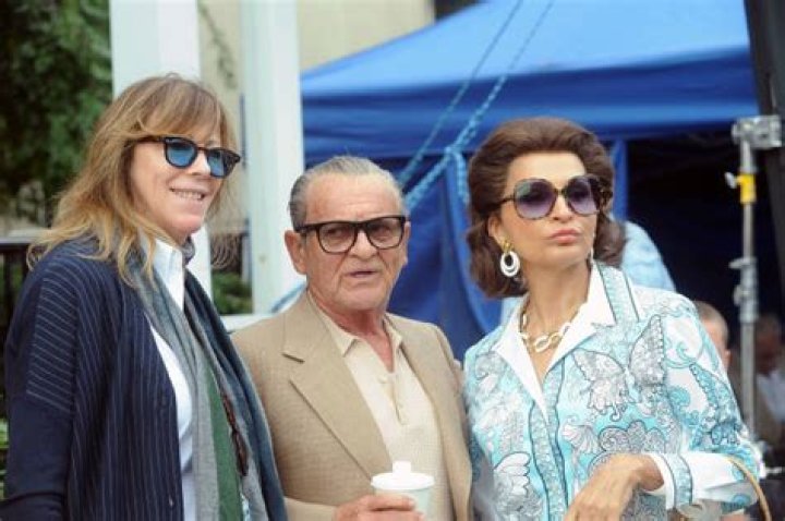 Claudia Haro Murder, Marriage with Joe Pesci, and Career Daily Hawker