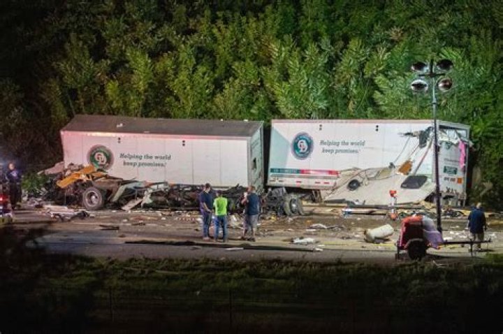 Crash between RV, truck on I81 killed everyone in both vehicles