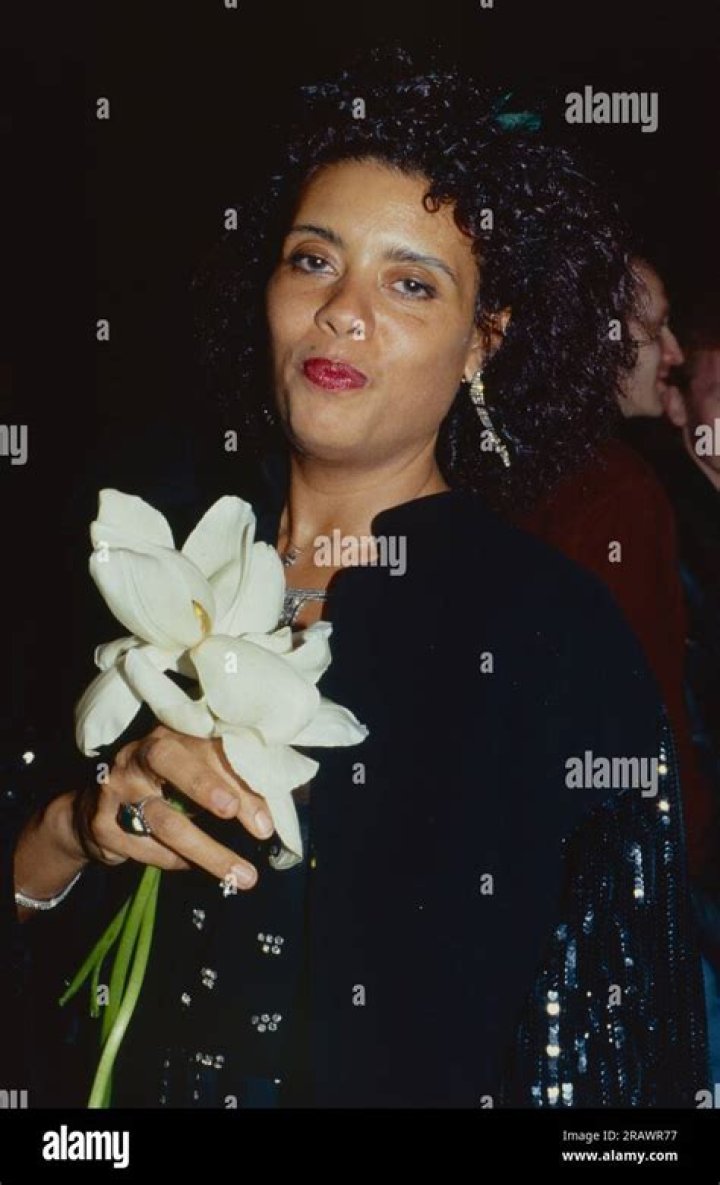 Diahnne Abbott Biography, Age, Kids, Husband, Family, Height, Net Worth