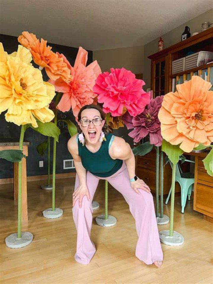 Discover The Enchanting World Of Giant Flower Arrangements!