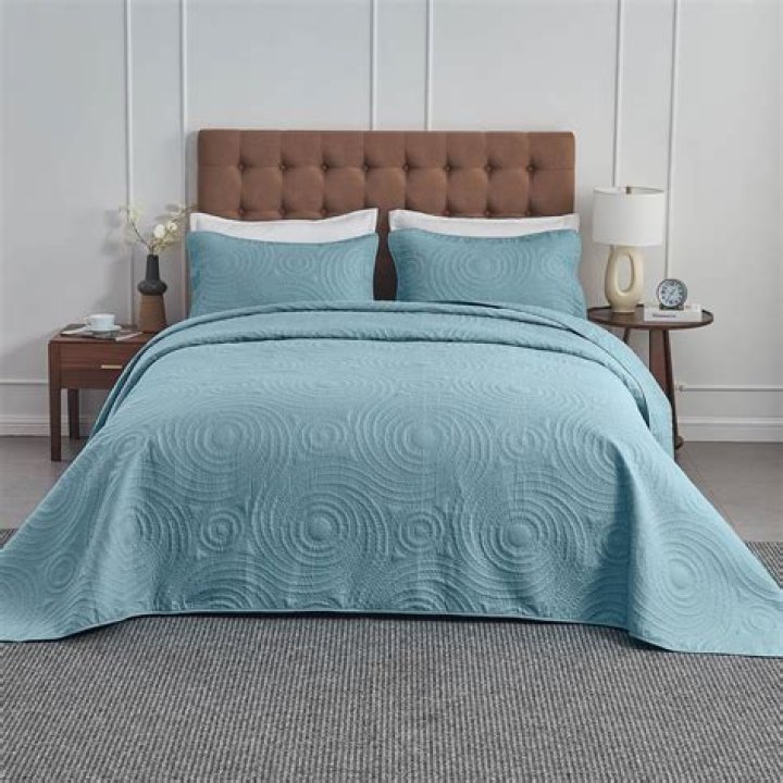 Discover The Secrets Of Spotless Nights: Washable Bedspreads Unveiled