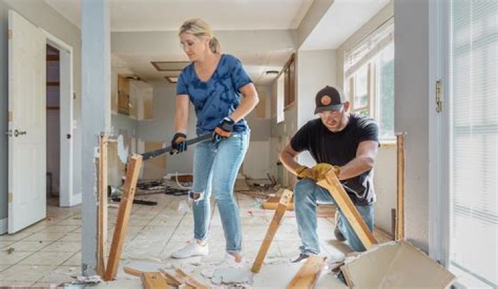 Does Dave Marrs Do the Work on 'Fixer to Fabulous'? Details Inside