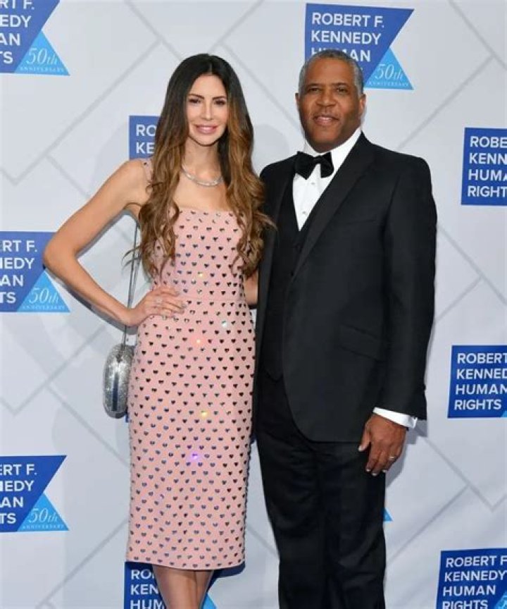 Does Robert F. Smith Have Siblings?
