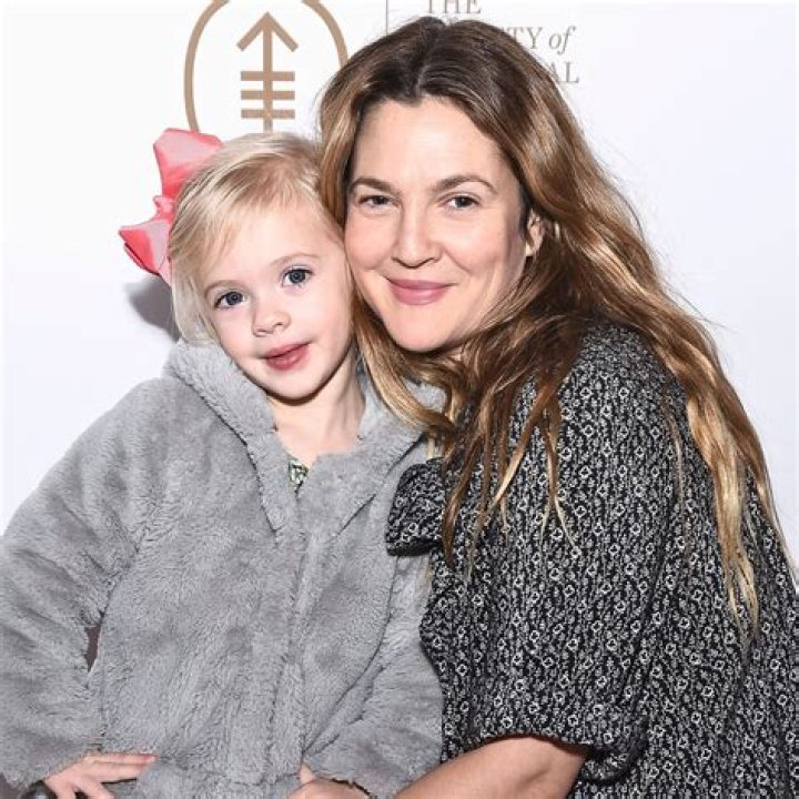 Drew Barrymore and ex Will Kopelman take their girls to Hamilton with