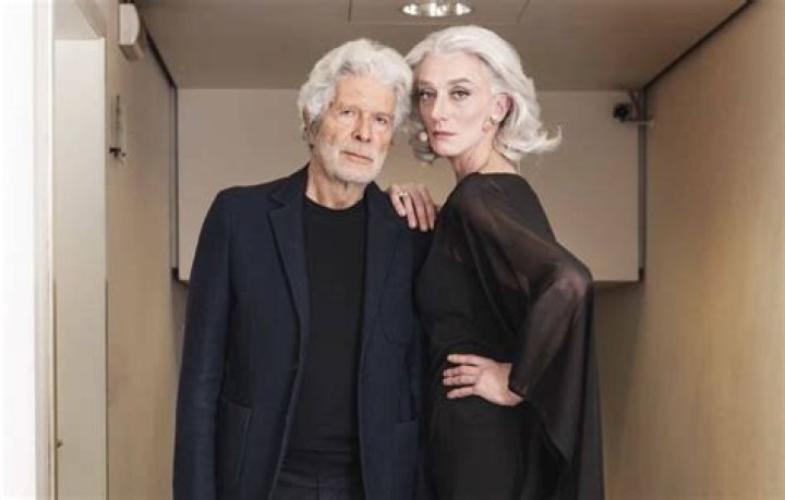 Drusilla Foer al Teatro Puccini con "Eleganzissima" 