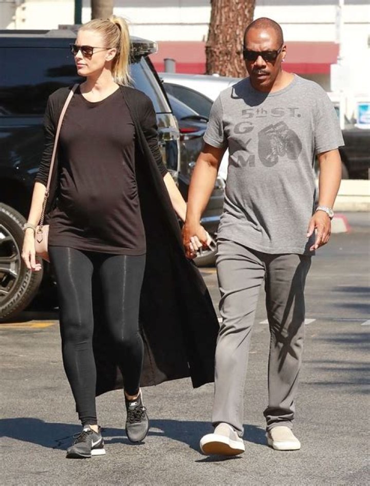 Eddie Murphy Steps Out With fianc&eacute;e And Exwife News