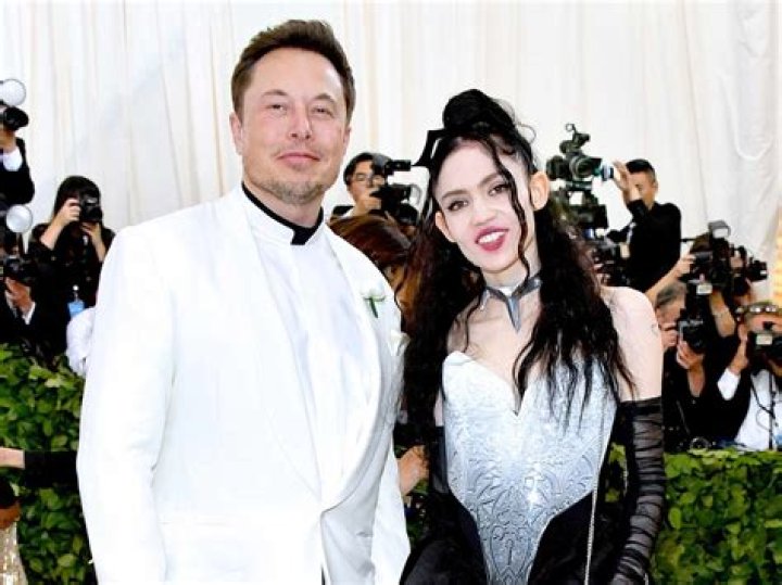 Elon Musk and Grimes still can't agree on pronunciation of X Æ A12