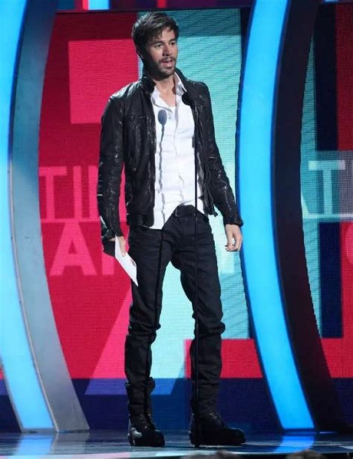 Enrique Iglesias Height, Age, Wife, Net Worth, Kids, Family, Girlfriend