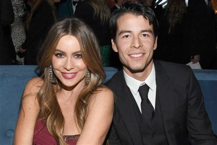 FileSofía Vergara at 2015 PaleyFest.jpg Wikimedia Commons