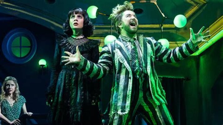 First Look Alex Brightman, Elizabeth Teeter, and the Cast of