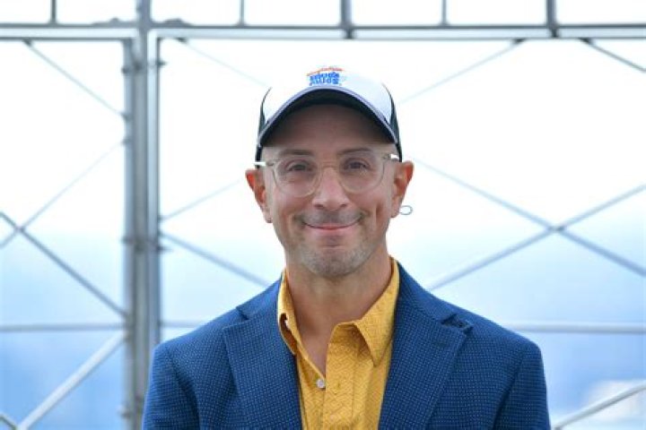 Flashback That Time Steve Burns From ‘Blue’s Clues’ Cut an Indie Rock