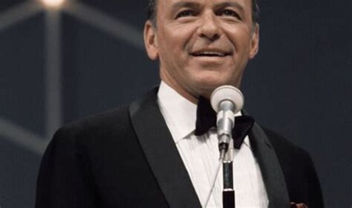 FRANK SINATRA DIED ON MAY 14,1998 (82 YEARS) Historical newspaper