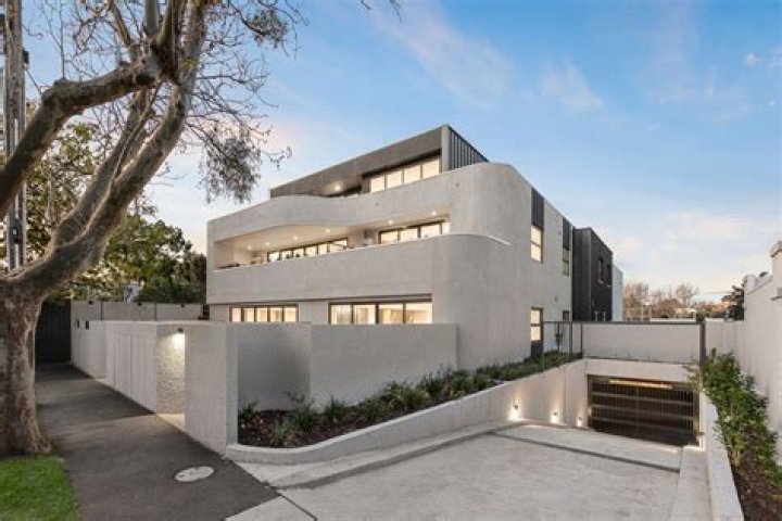 Garden Residence/1 Bryson Avenue, Brighton VIC 3186 Domain