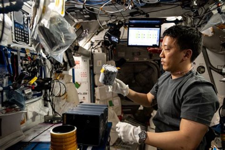 George O. Gore's Pioneering Discoveries