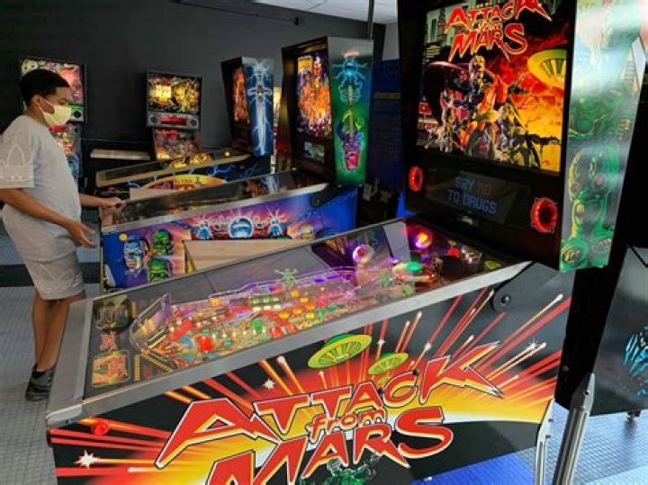 Hamilton Scores the Jackpot with New Bar Pinball Garage Cincinnati